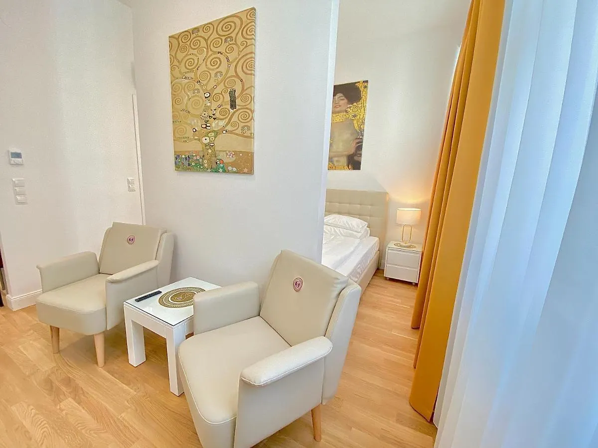 Steiner Residences Vienna Reumannplatz Apartament