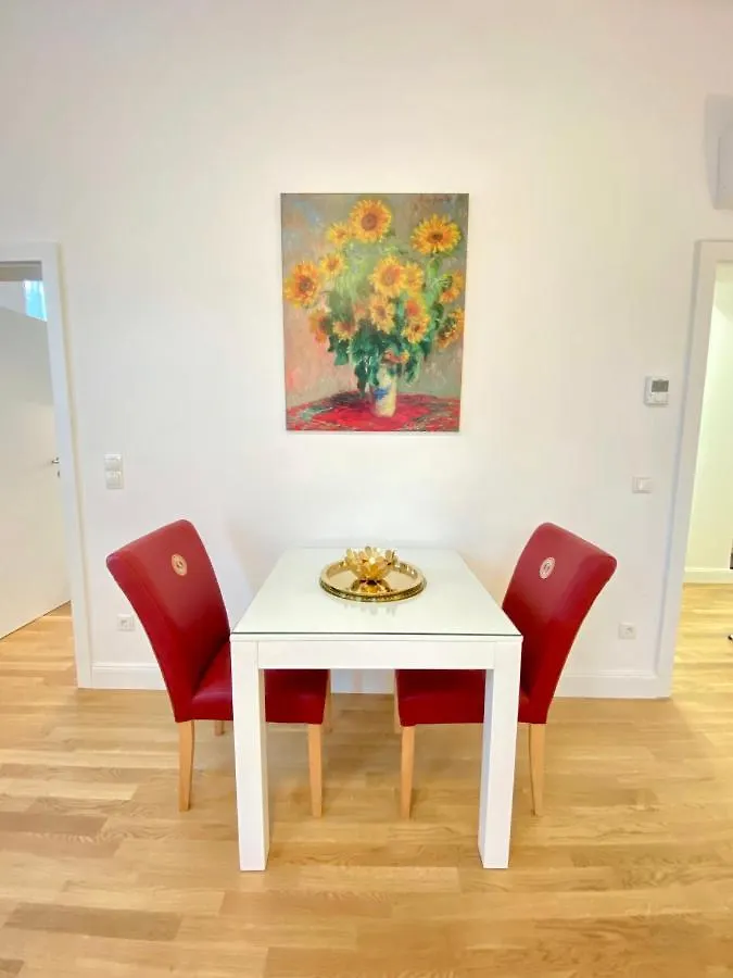 Steiner Residences Vienna Reumannplatz Apartament