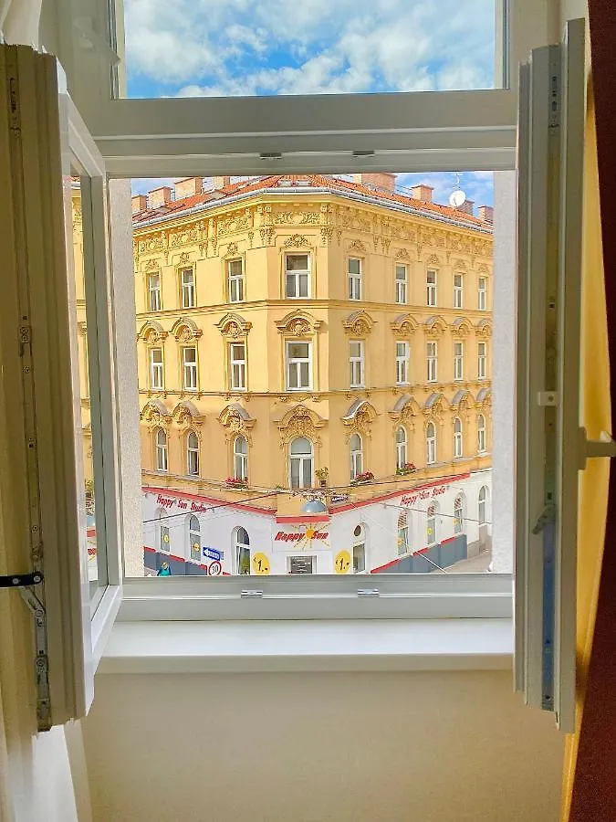 Steiner Residences Vienna Reumannplatz Apartament